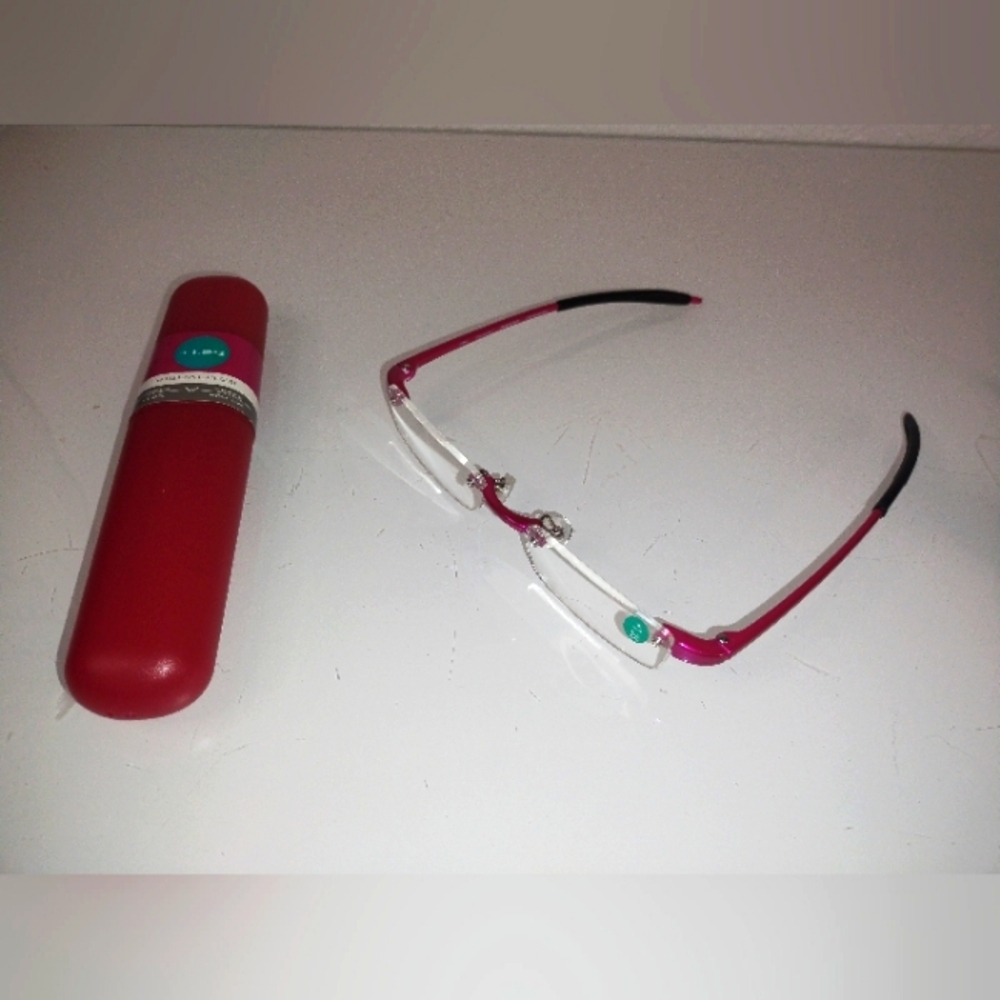 Bundle 3 🎉 Items $10-Visualities Rimless Reading Glasses men/women  +1.25